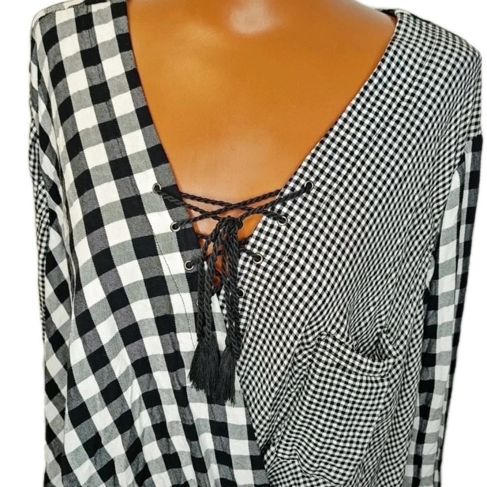 Fourteen Place Tasseled Tie Wrap Shirt Woman XL Black Patchwork Plaid Preppy New - Picture 5 of 13